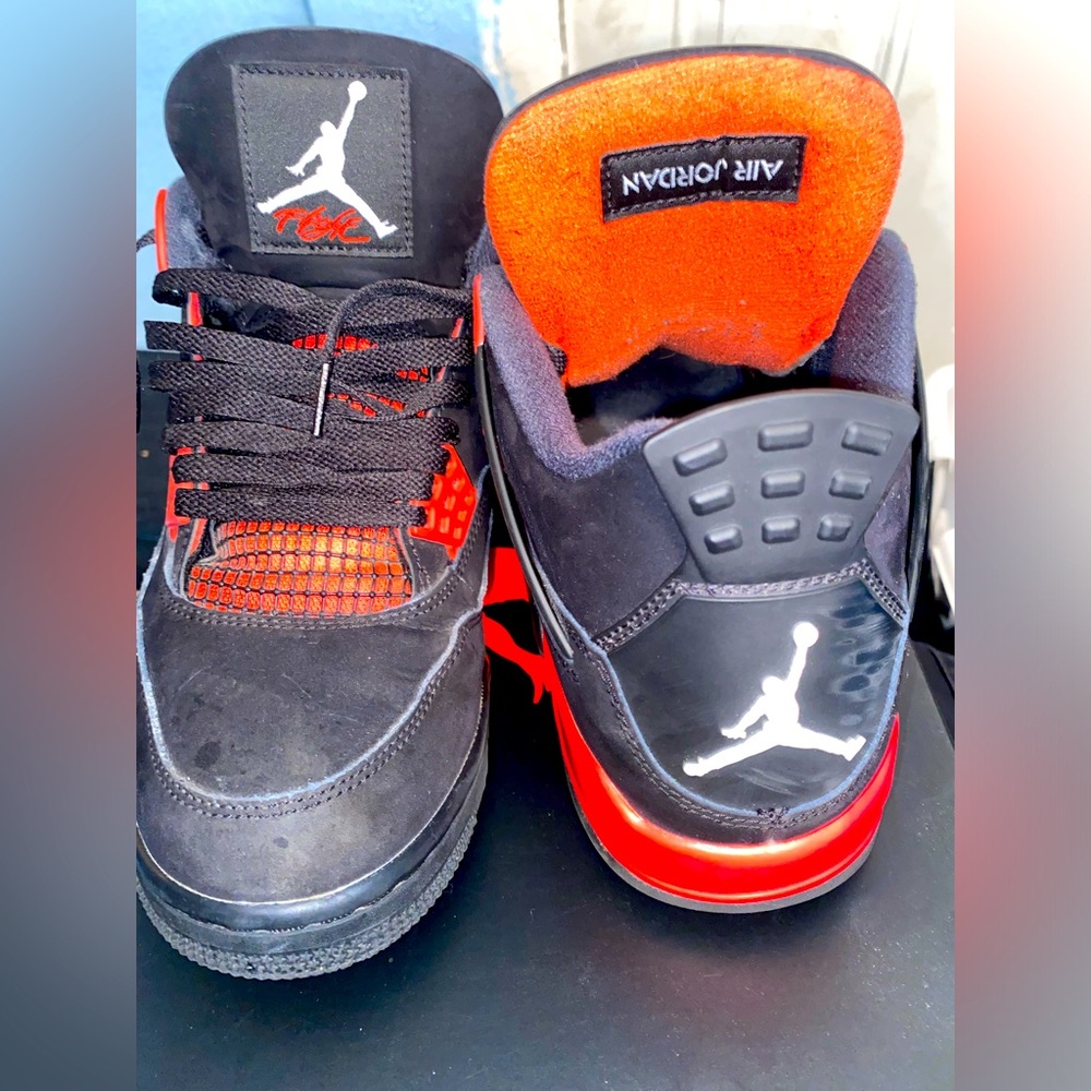 Jordan 4 Red thunderstorms